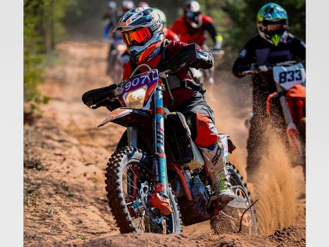 Kotimaan kisat ja omat kotipolut riittävät treenaamiseen.