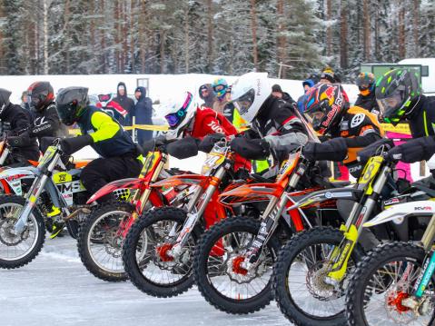 Rantalan lähtö hieman epäonnistui. Kuva: Juhani Lind