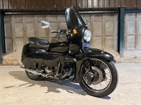 1950 Vincent Series D Black Prince sivuvaunuyhdistelma 998cc.