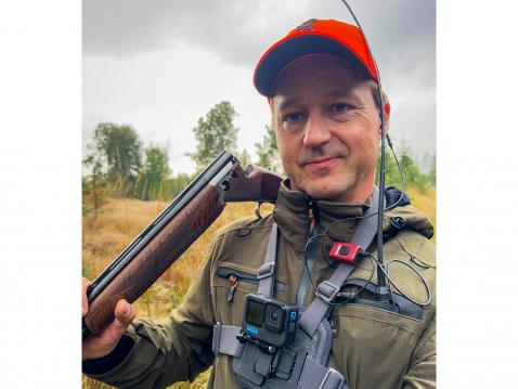 Lassen vapaa-aika menee mökkiprojektissa sekä metsästyksen ja kalastuksen parissa.