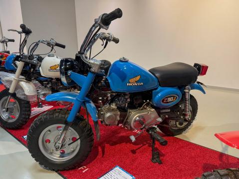 Honda Monkey Z50JC vm. 1982 Entisöity. Tämä oli ensimmäinen Moneky-malli, joka sellaisenaan kävi Suomen lainsäädäntöön ilman painonpudotuksia. Omistaja: Panu Loisa