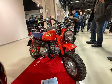 Honda Monkey Z50J vm. 1984 Alkuperäinen, entisöimätön. Ajettu 948 km. Omistaja: Harri Viitanen