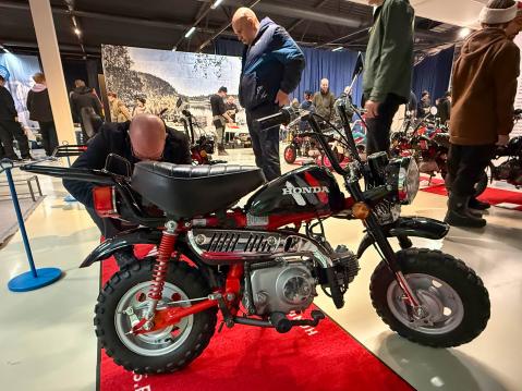 Honda Monkey Z50JT vm. 1997 Käyttöentisöity alkuperäiseksi, Matcing numbers -moottori. Omistaja: Sami Walle