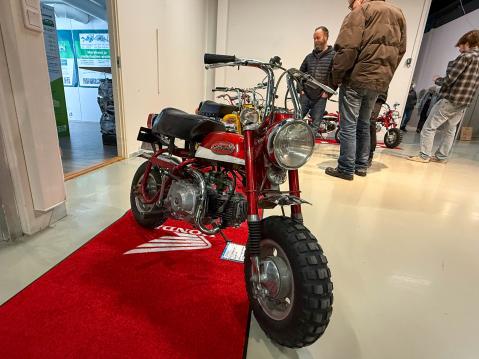 Honda Monkey Z50A vm. 1971 Ruotsimalli. Myyty Ruotsissa ja tullut Suomeen 2021 Omistaja: Carl-Axel Hult