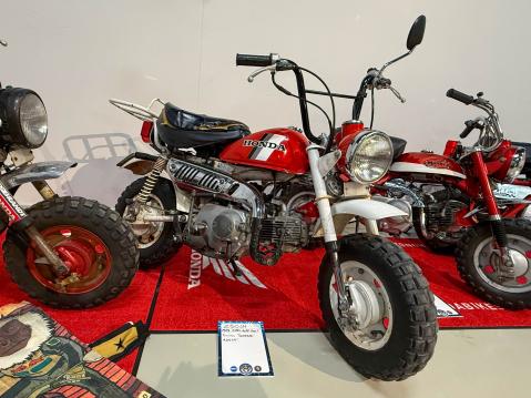 Honda Monkey Z50JH vm. 1988 Punainen 'suoraan ajosta' Omistaja: Carl Alex Hult