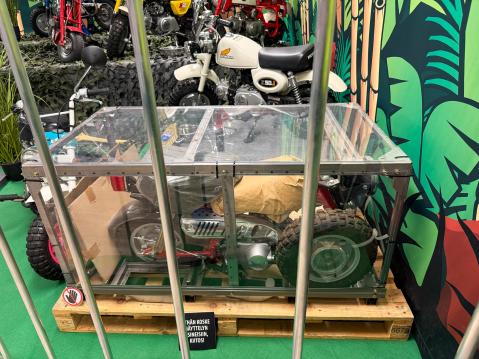 Onko tässä maailman kallein Monkey? Ainakin se on viimeinen valmistettu ja Brandtin holveissa kokoamattomana.