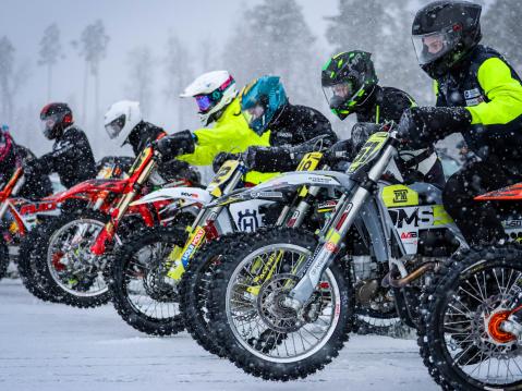 A450-luokan toisen erän startti. Kuva: Kiia Salminen