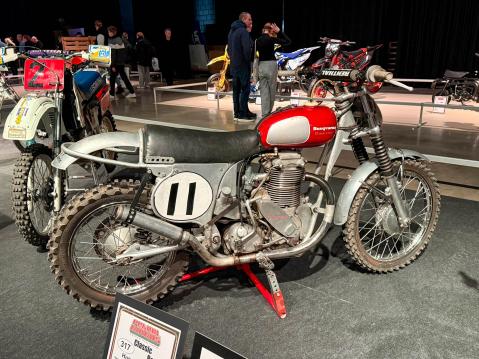 Husqvarna 500 vm. 1962 (replica) Omistaja: Tapio Hartikainen