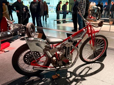 AFA-JAP vm. 1954 Omistaja: Tammelan Kravattitehdas