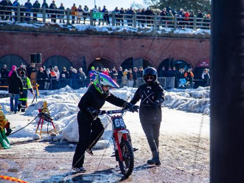 Haminan perinteiset mopokisat 2026.