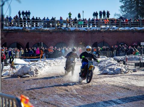 Haminan perinteiset mopokisat 2026.