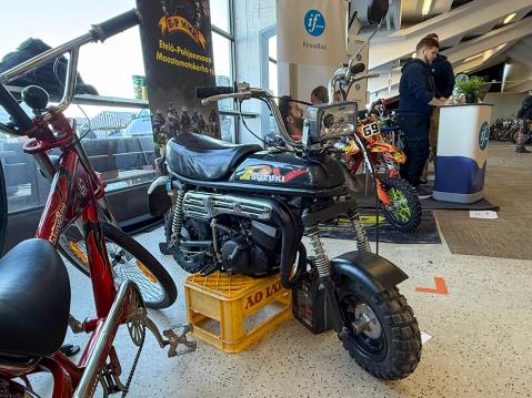 Suzuki PV vm. 1993 Omistaja: Patrik Luoma