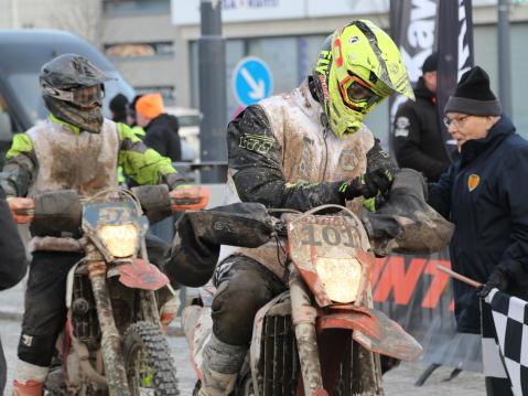 Kilpailijoita Jämsän AT:lla. Kuva Harjukuvat.