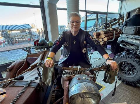 Tänä kesänä Porola tekee tällä pyörällä vain pieniä pyörähdyksiä kylillä, mutta ensi vuonna tähtäimessä on pidemmät reissut.