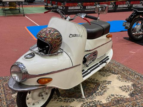 Ja erikoisempia ajolaitteita.