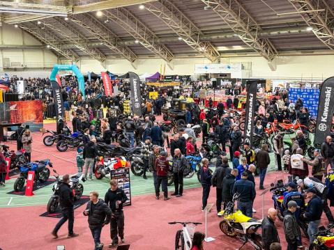 Yleisöä lauantaina.