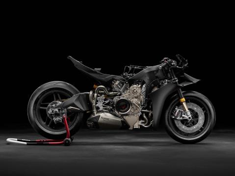 2027 Ducati Superleggera V4 Centenario: titaania ja hiilikuitua sekä keveyttä ja tehoa. 