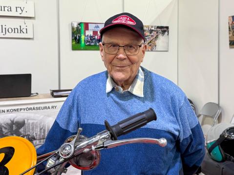 Pertti Kärhä ollut Päitsillä hommissa yli 70 vuotta. Huhtikuussa 2026 hän täyttää 88 vuotta.