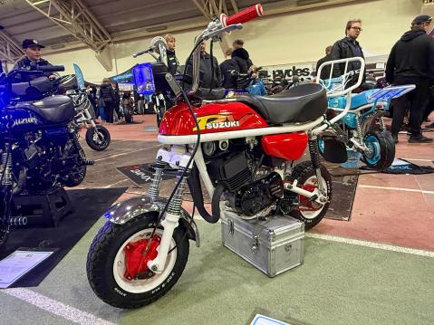 Nro. 35 Suzuki PV vm. 1990 Omistaja: Onni Raitio