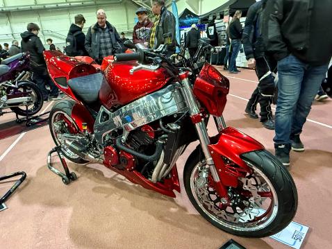 Nro. 41 Honda CBR 900RR Fireblade SC33 vm. 1998 Omistaja: Miika Aihio