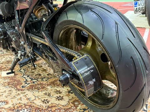 Takapään paikalleen asettaminen oli rakennusprojektin suurin haaste.