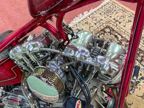 Punaisessa Chopperissa on Suomen suurin Showelhead-moottori.