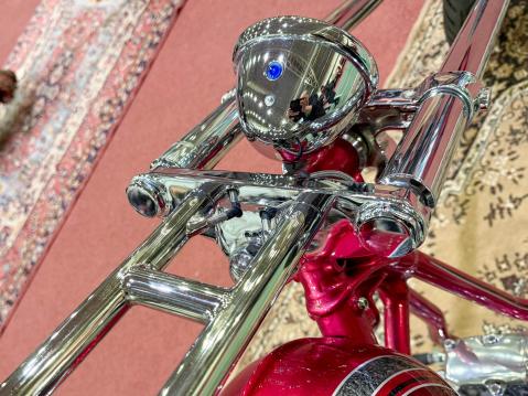 Keulan T-kappaleet on kavennettu hitsaamalla alkuperäisistä.