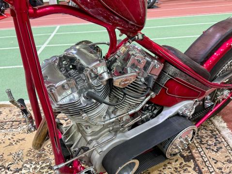 Suomen suurin Shovelhead-moottori, 103 kuutiotuumainen (noin 1800cc), jonka hinta oli lähes 10 000 euroa.