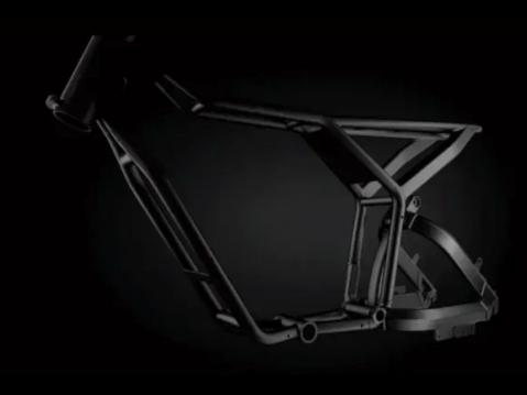 Fluxissa on maastopyörämäisempi runko.