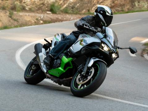 Kawasaki Ninja 7 Hybrid 2026.