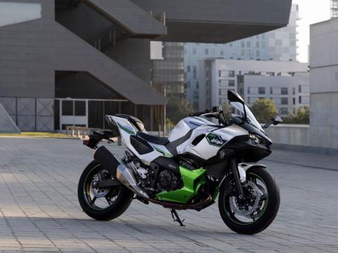Kawasaki Ninja 7 Hybrid 2026.