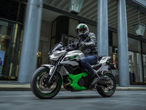 Kawasaki Z7 Hybrid 2026.