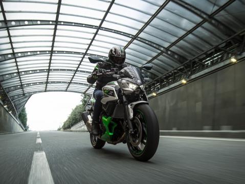 Kawasaki Z7 Hybrid 2026.