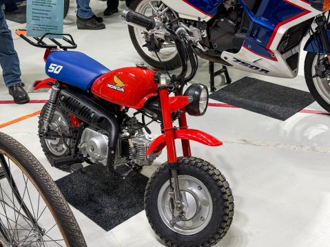 Taanilan museokatsastettu Honda Monkey on vuodelta 1979.