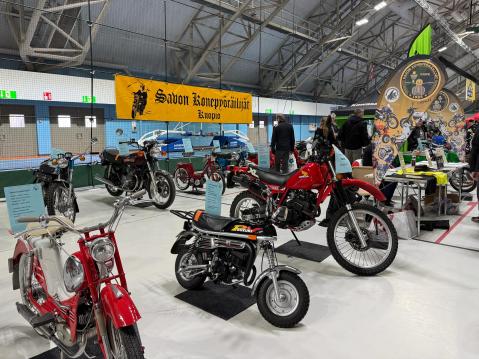 Savon Konepyöräilijöillä oli osastollaan kaikkiaan 24 kaksipyöräistä.