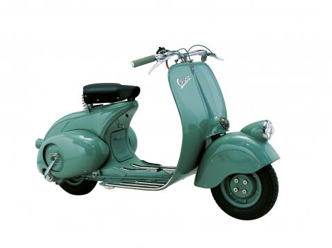 Vuosimallin 1946 Vespa 98.