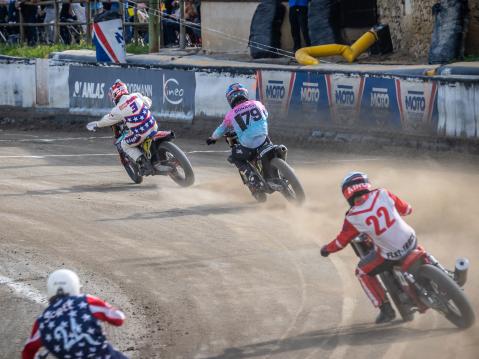 Saku Purtilo, numero 3, vauhdissa. Kuva Burt Racing.