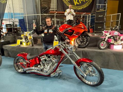 Moottoripyörät yli 125cc -luokan voitti 136:llä äänellä Big Bear Custom. Omistaja: Jari Enbom
