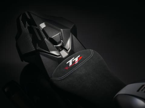 BMW M 1000 RR Limited Edition Isle of Man Tourist Trophy. Ylellinen alcantara-istuin. Vain yhdelle.