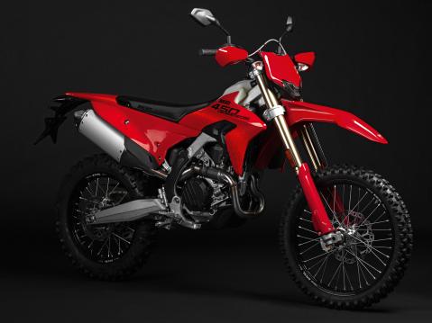 Vuoden 2027 Ducati Desmo 450 EDS enduromalli.