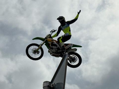 FMX on jännittävampää, kuin pelkkä keuliminen.