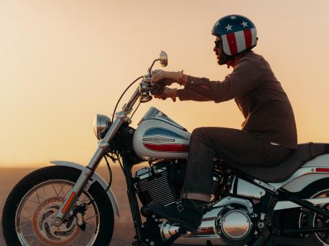 Harley-Davidson Super Glide 2026.