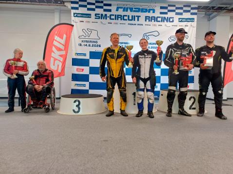 Sunnuntain osakilpailun podium: Artiola/Koskela, Manninen/Soppa ja Saarmaa/Telven. Kuva: Marika Kallio