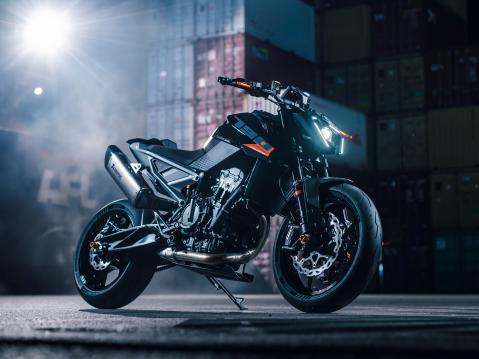 KTM 790 Duke vuosimallia 2027.
