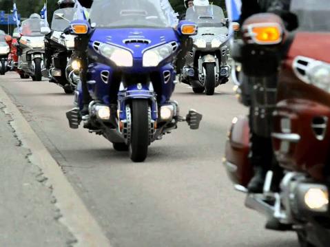 Honda Gold Wingeja paraatissa.