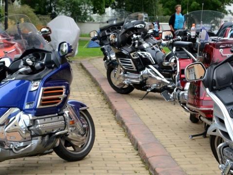 Honda Gold Wing on matkamoottoripyörien aatelia.