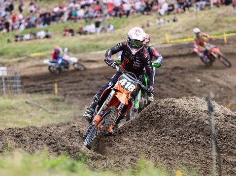 Saku Mansikkamäki voitti MX2-luokan.