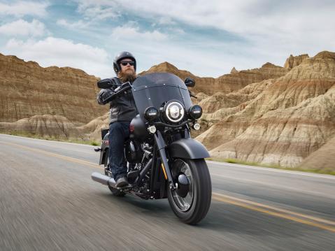 Harley-Davidson Deadwood 2026.