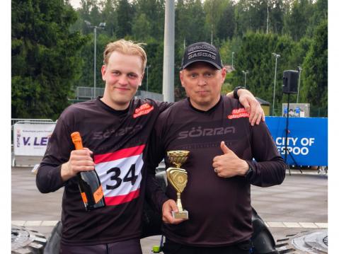 Samuel Jääskeläinen ja koppari Tommi Kallio.