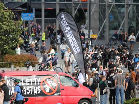 Mopoilevien Nuorten mielenilmaisu, Helsinki 15.8.2026. Kuva Harjukuvat / Juha Harju.